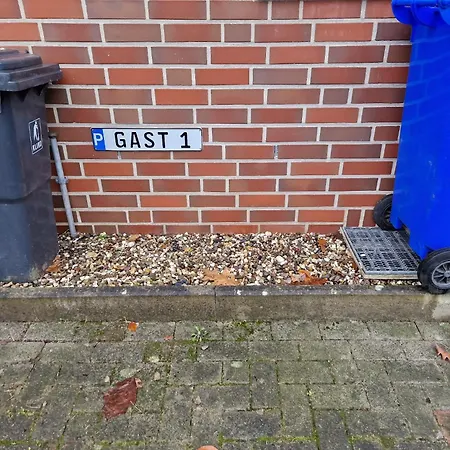 Schlafzimmer, Ruhige Lage In --- Check-in Mit Schluesselkasten Privatunterkunft Meppen