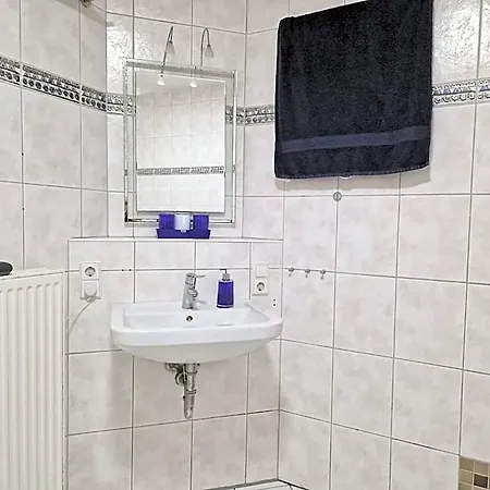 Schlafzimmer, Ruhige Lage In --- Check-in Mit Schluesselkasten