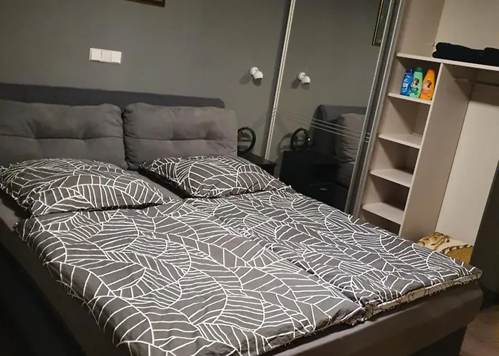 Schlafzimmer, Ruhige Lage In --- Check-in Mit Schluesselkasten