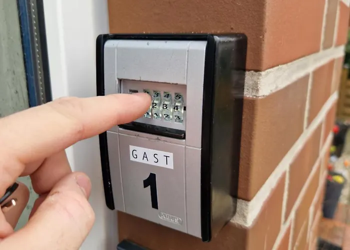 民宿 Schlafzimmer, Ruhige Lage In --- Check-in Mit Schluesselkasten