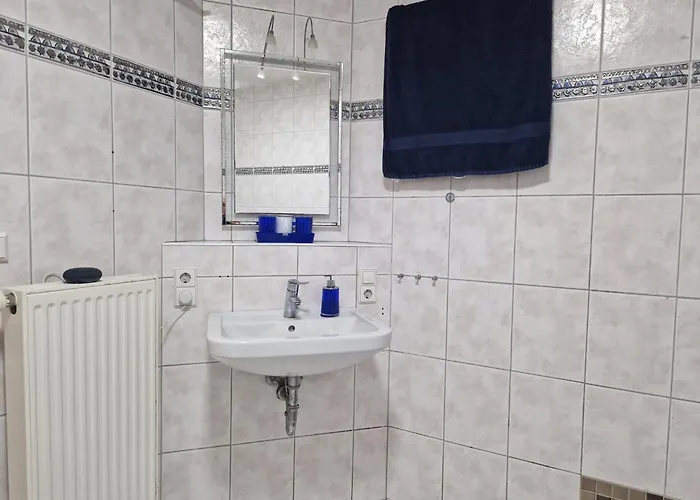 Schlafzimmer, Ruhige Lage In --- Check-in Mit Schluesselkasten *