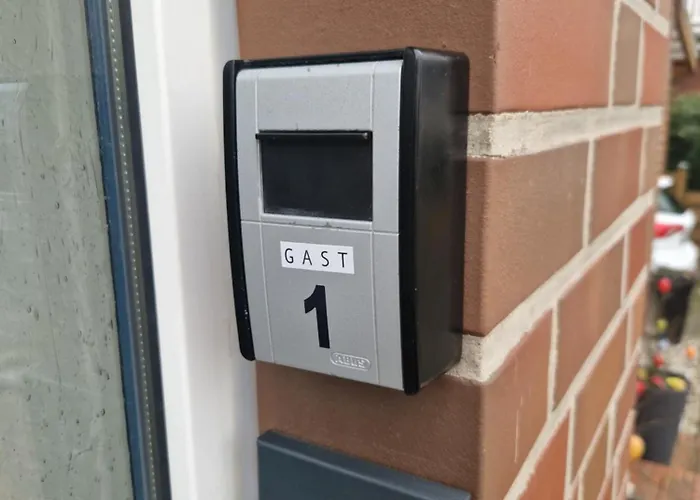 Schlafzimmer, Ruhige Lage In --- Check-in Mit Schluesselkasten *